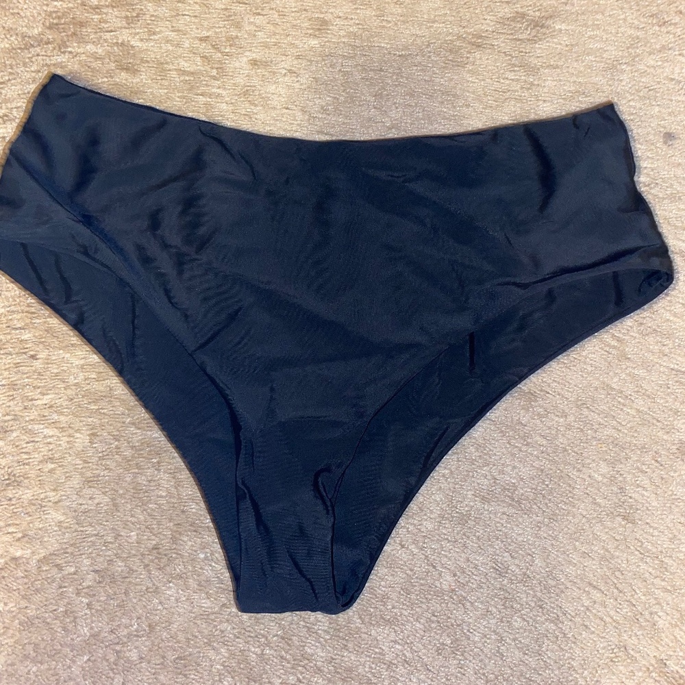 Black bikini bottoms